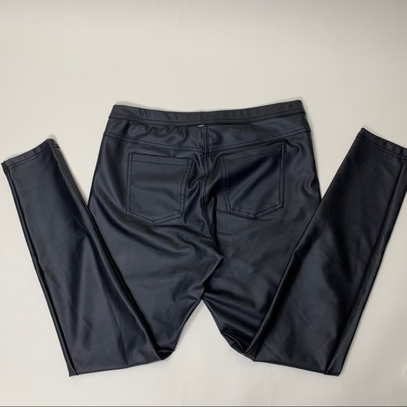 Hue Medium faux leather leggings - Picture 5 of 7